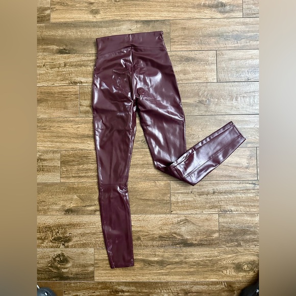Spanx Faux Ruby Patent Leather Leggings Small Petite, Deep Red Patent leggings - Picture 5 of 5